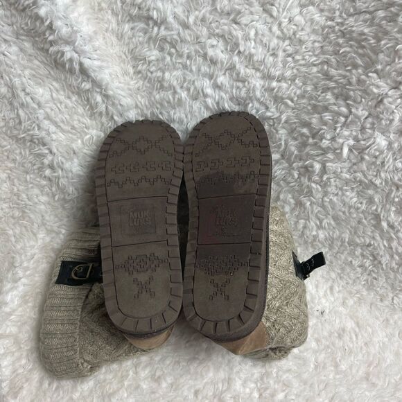 Mukluks beige and gray knit boots brown faux suede trim faux fur lining … - Picture 12 of 12